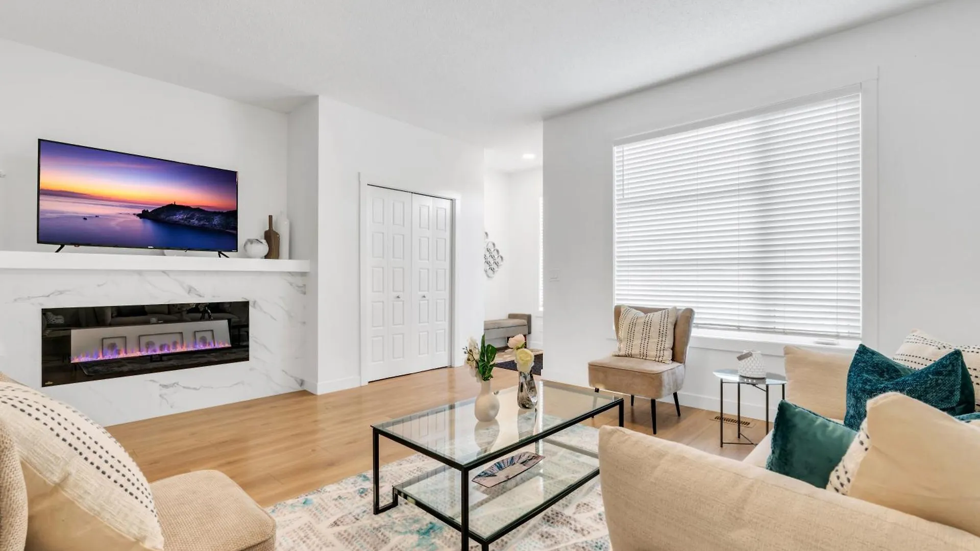 Your Happy Place Seton3 Bed. Sleeps 6. 2.5Bath YYC Tatil Evi