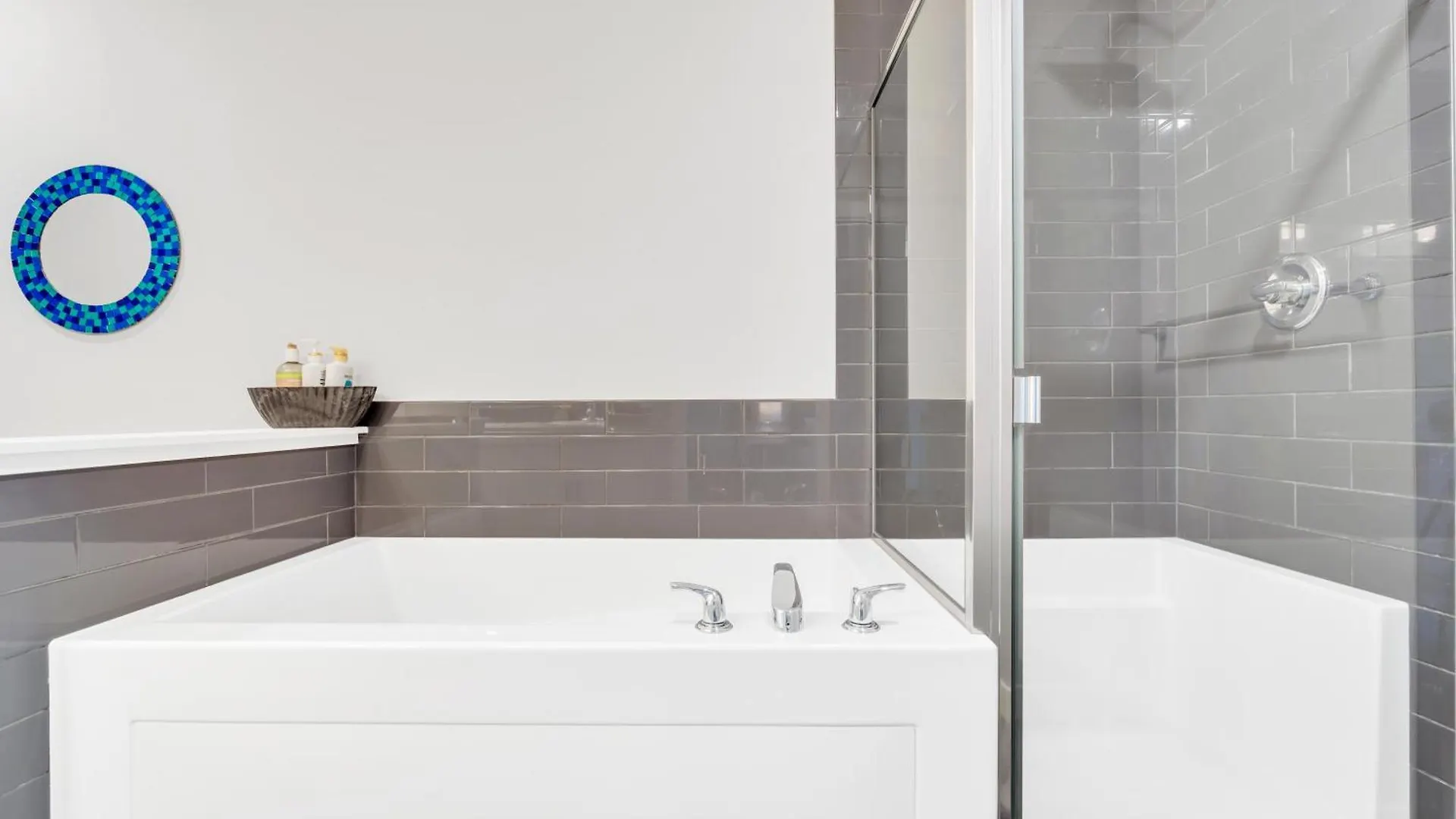 Your Happy Place Seton3 Bed. Sleeps 6. 2.5Bath YYC 0*,