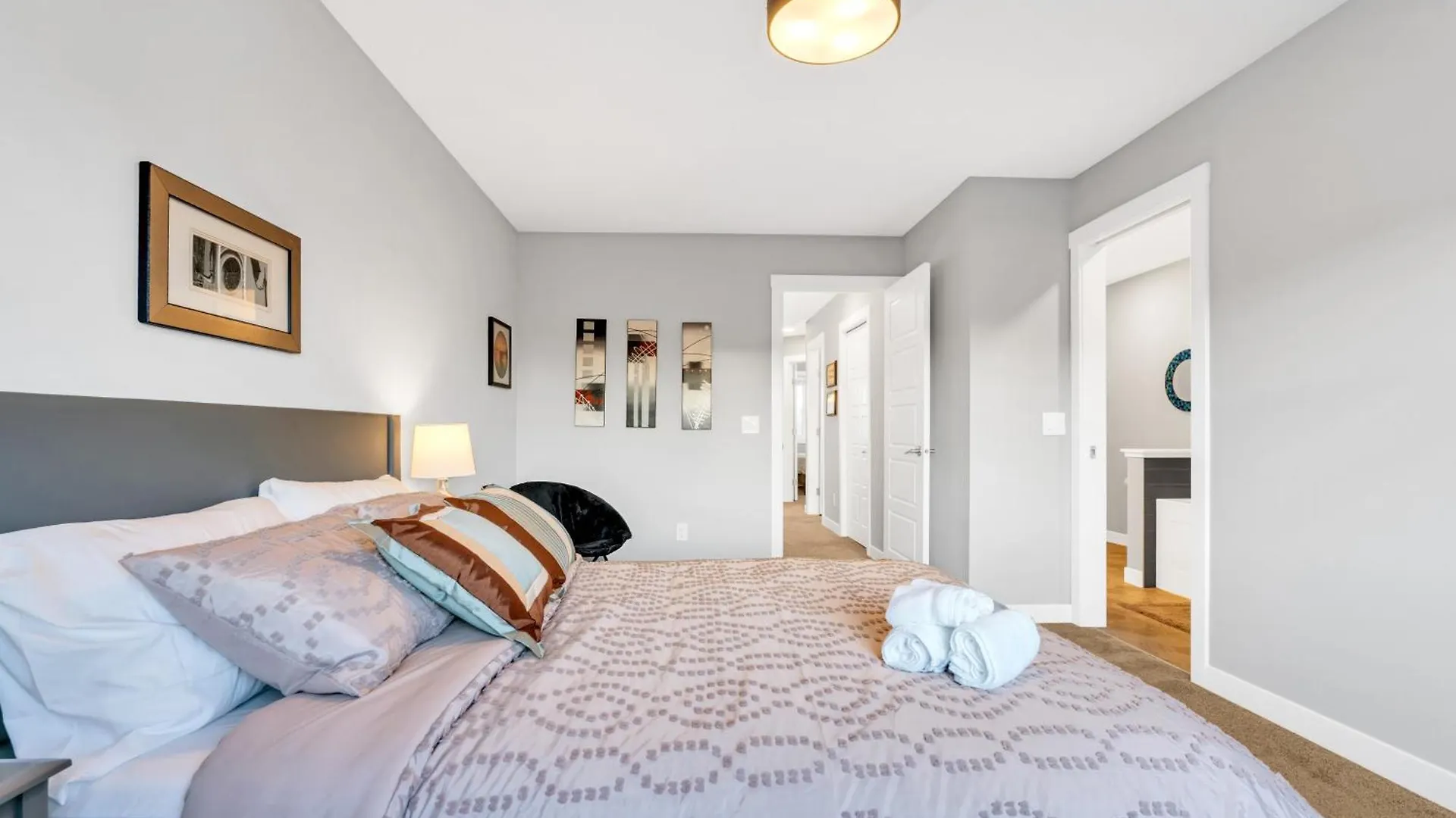 Your Happy Place Seton3 Bed. Sleeps 6. 2.5Bath YYC