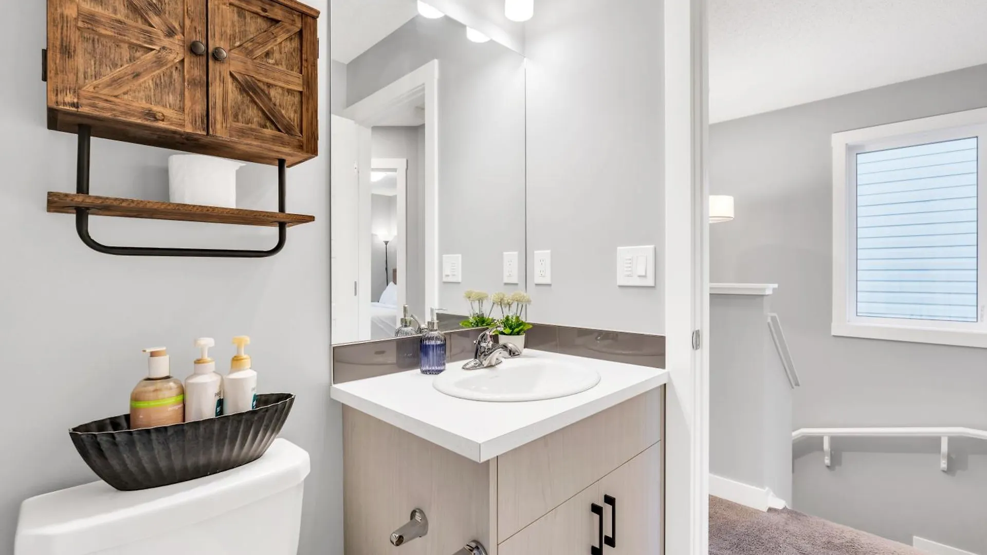 Your Happy Place Seton3 Bed. Sleeps 6. 2.5Bath YYC